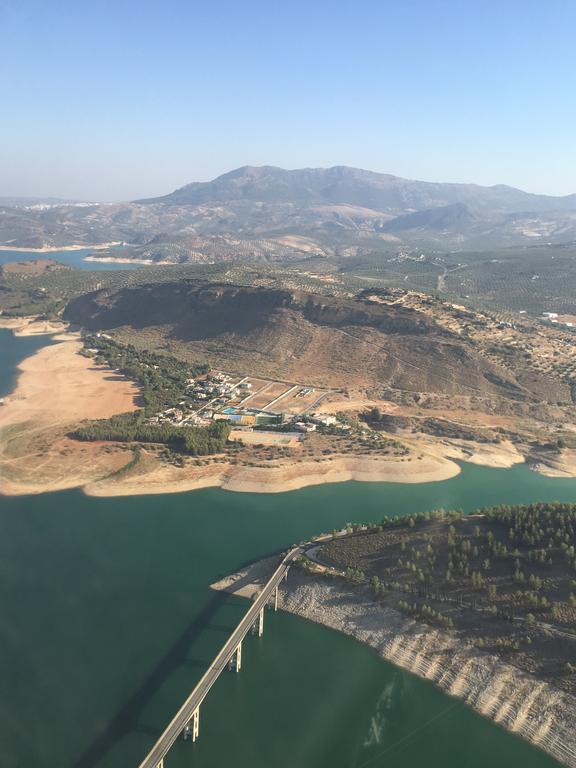 Iznájar Camping Valdearenas מראה חיצוני תמונה