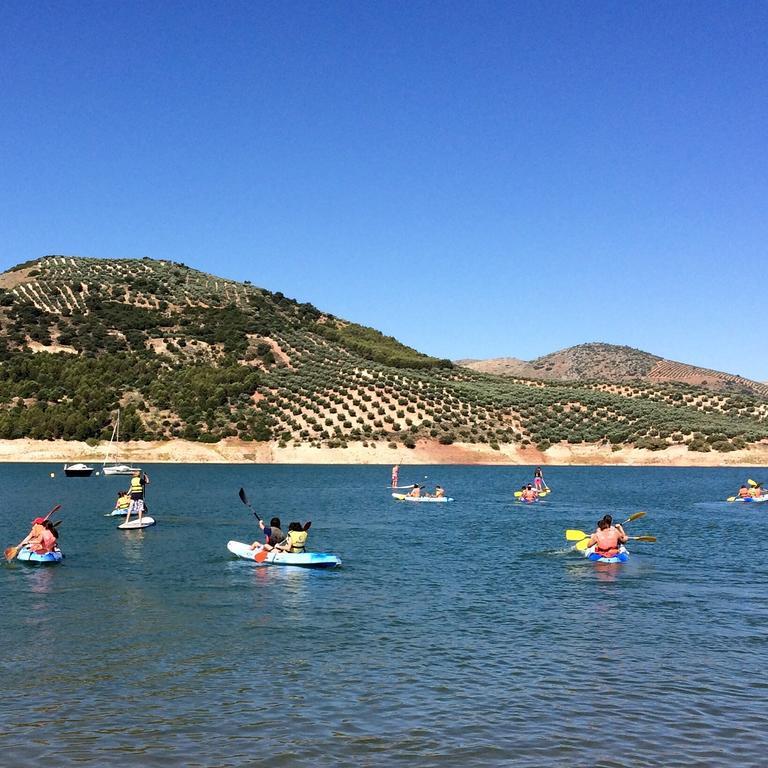 Iznájar Camping Valdearenas מראה חיצוני תמונה