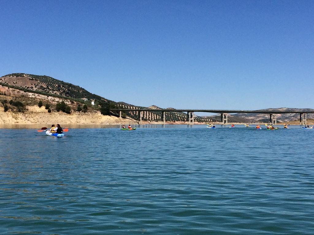 Iznájar Camping Valdearenas מראה חיצוני תמונה