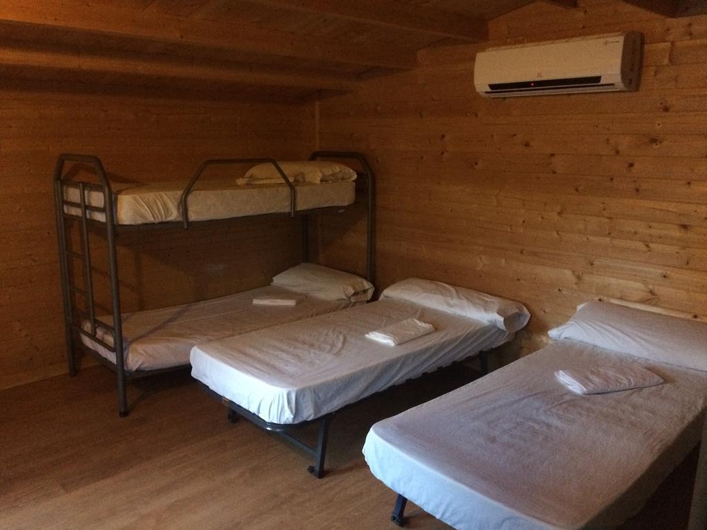 Iznájar Camping Valdearenas מראה חיצוני תמונה