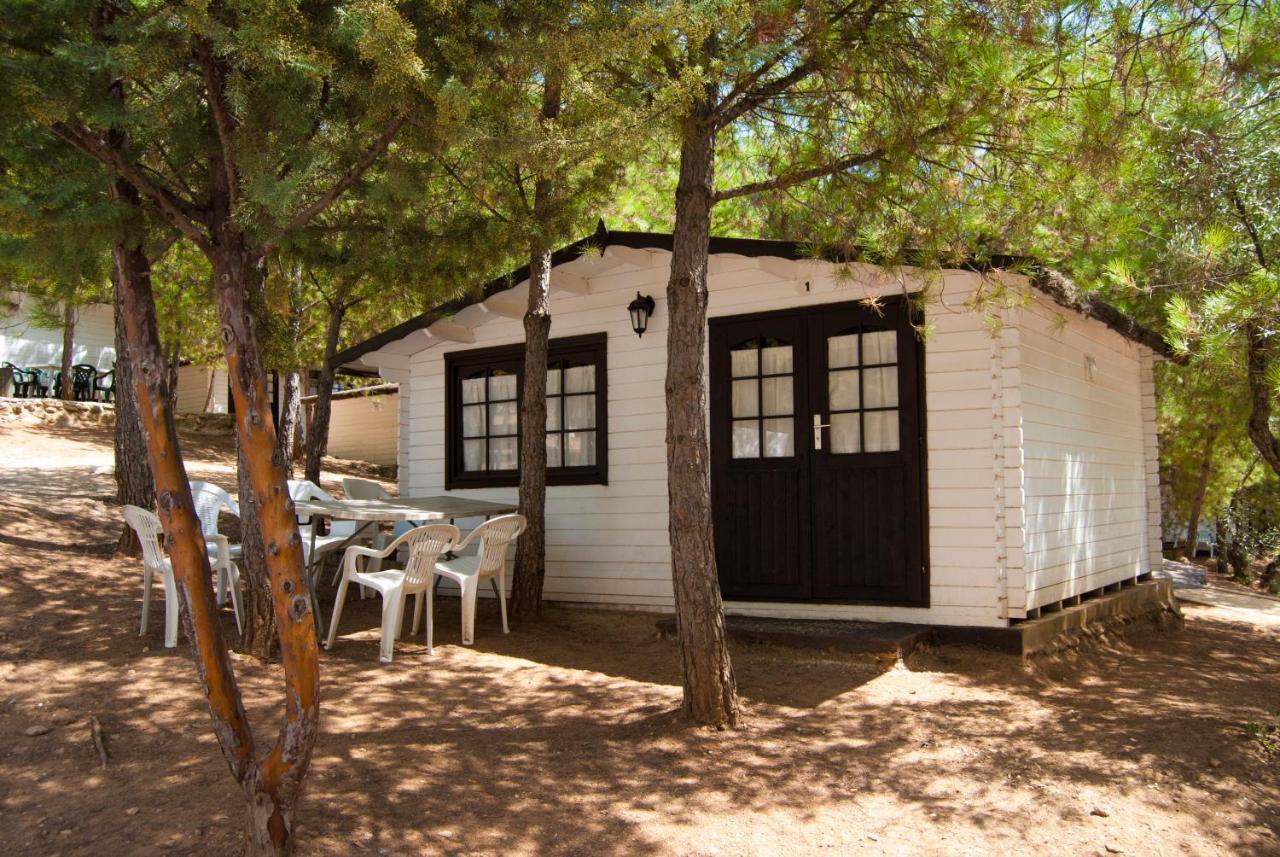 Iznájar Camping Valdearenas מראה חיצוני תמונה