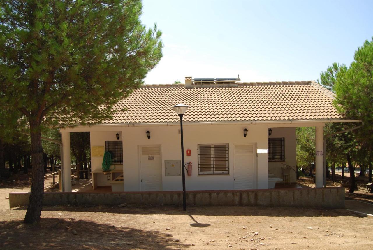 Iznájar Camping Valdearenas מראה חיצוני תמונה
